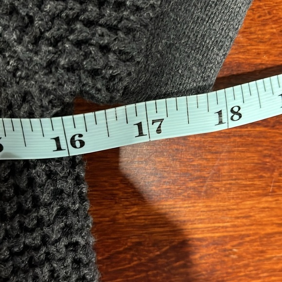 Banana Republic Womens Cardigan S Gray Double Breasted Crop Waffle Knit Boxy EUC - Picture 10 of 12